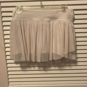 Lululemon pleated skirt white size 6